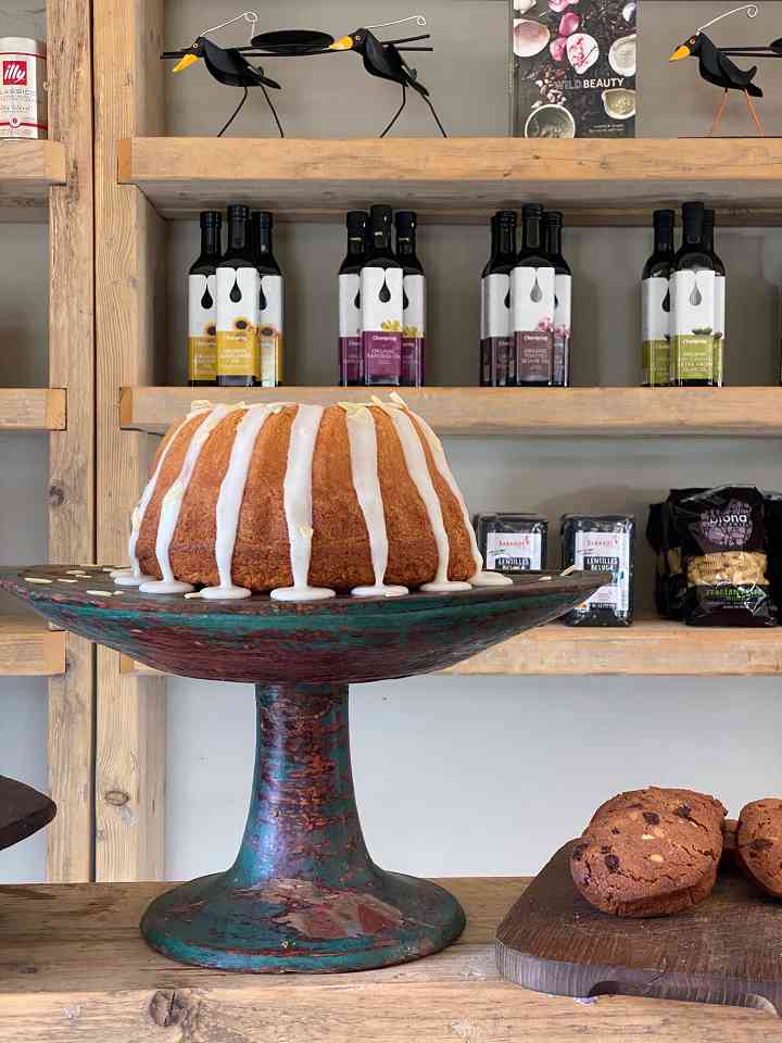 Lemon cake